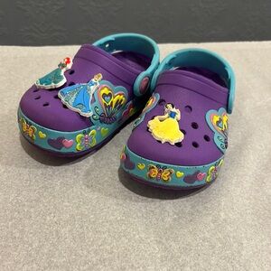 Crocs 🐊 Kids Purple and Blue Clogs